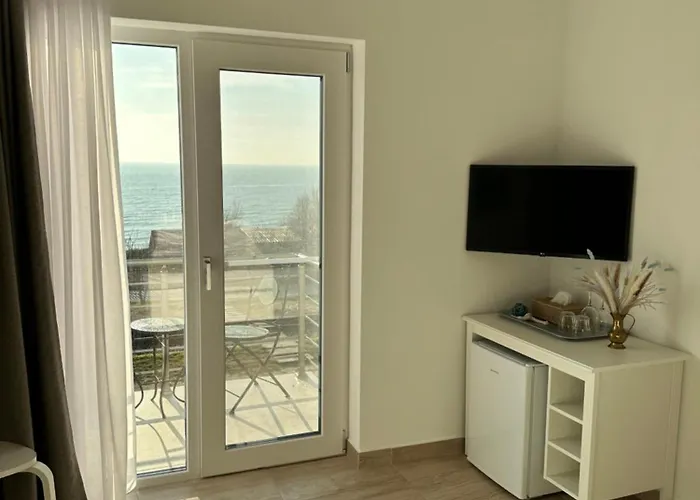 Guest house Halta Pescarus 3*